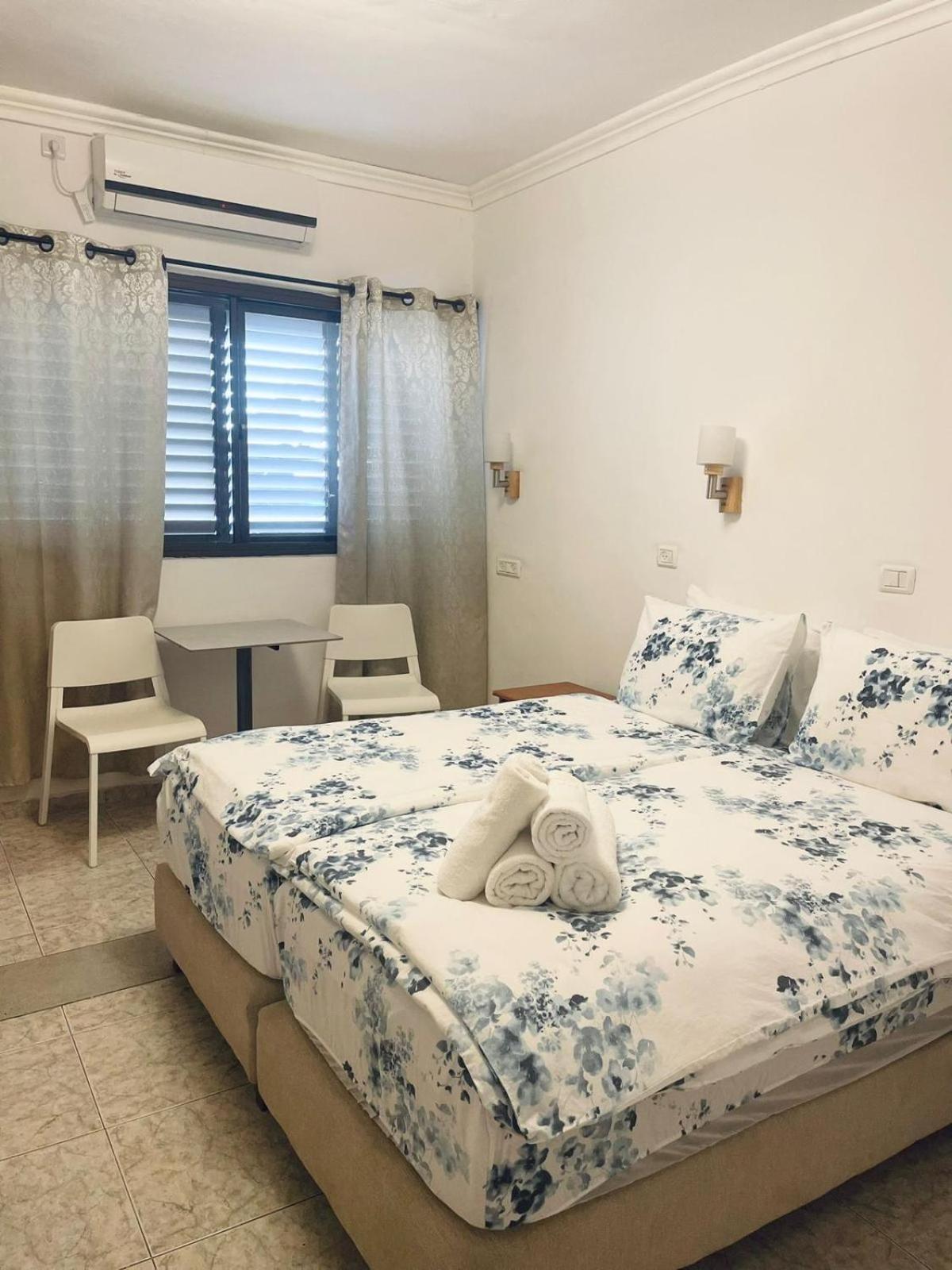 Amigo Hotel On The Beach Nahariya Eksteriør billede