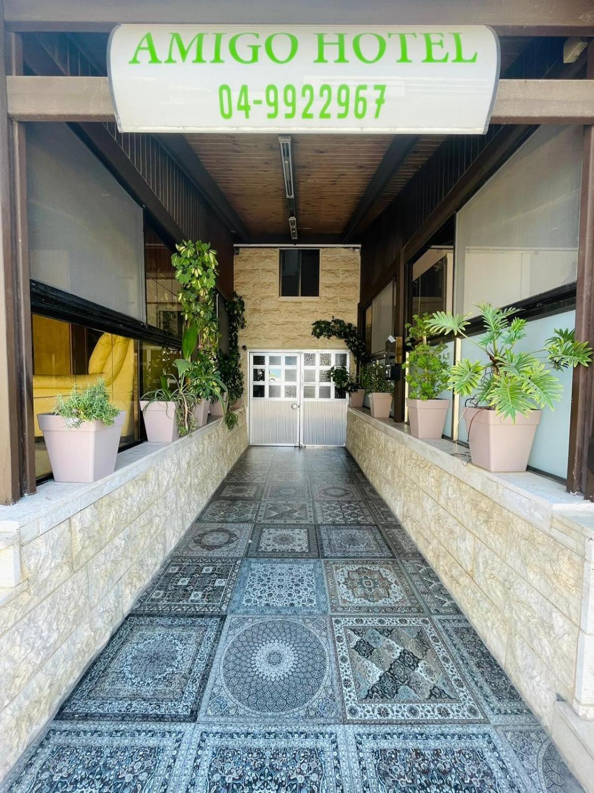 Amigo Hotel On The Beach Nahariya Eksteriør billede