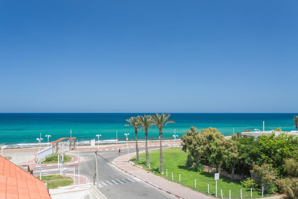 Amigo Hotel On The Beach Nahariya Eksteriør billede